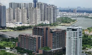 Chung cư cũ TP HCM 'sốt' giá
