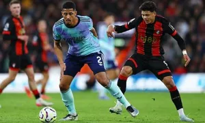 Neville: 'Arsenal là đội duy nhất có thể ngăn Man City'