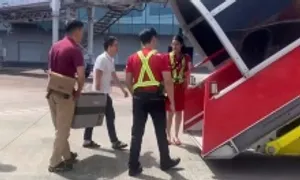 Tàu bay khởi hành sớm vì vận chuyển tim hiến tặng